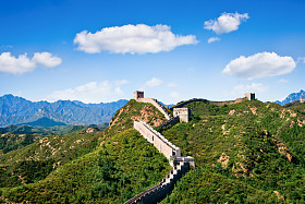 中国的长城在夏天一天，北京附近的金山岭