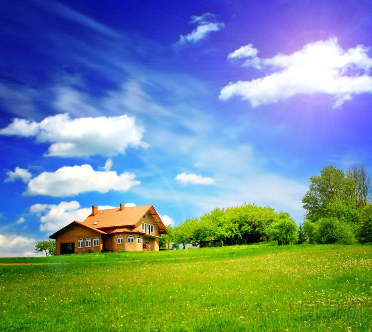 新房子在山圖片