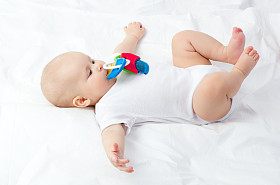 说谎的孩子照片