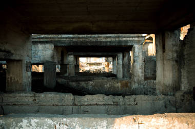 毁了后世界末日风格的黑暗建筑。佩斯佩克蒂夫