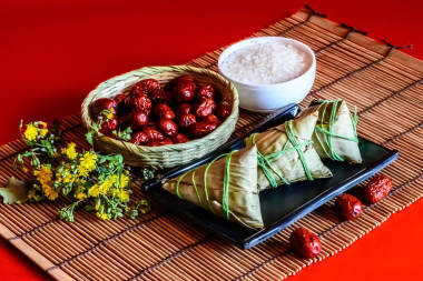 中國端午節(jié)傳統(tǒng)美食宗子