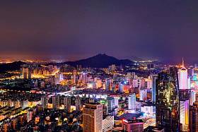 现代城市景观。城市背景图片