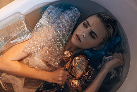 ??幼女之比是，多只垃圾的少女，环境污染