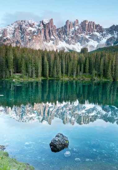 karersee，在南蒂羅爾，意大利多洛米蒂湖