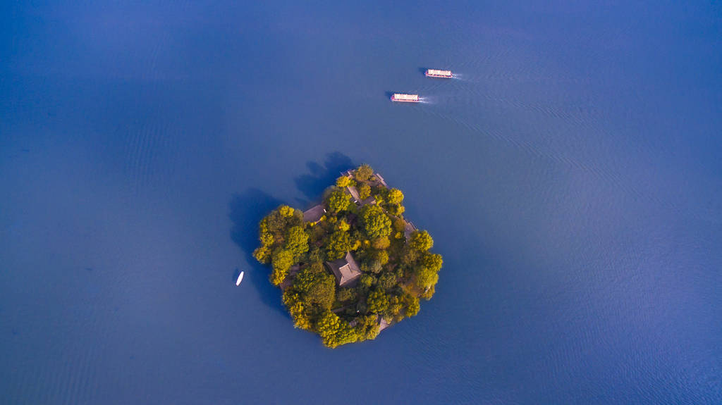 美丽的海景背景。 旅行背景图片
