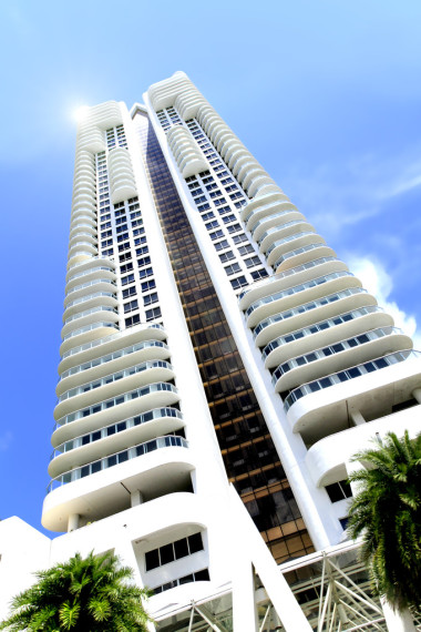 现代建筑在迈阿密，海洋的驱动器，佛罗里达州，美国