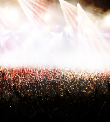 在音樂(lè)會(huì)上的人群照片