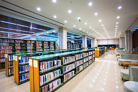 现代图书馆内部图片