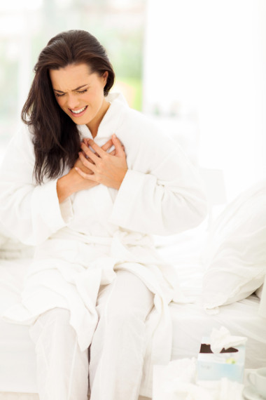 心脏病发作的女人