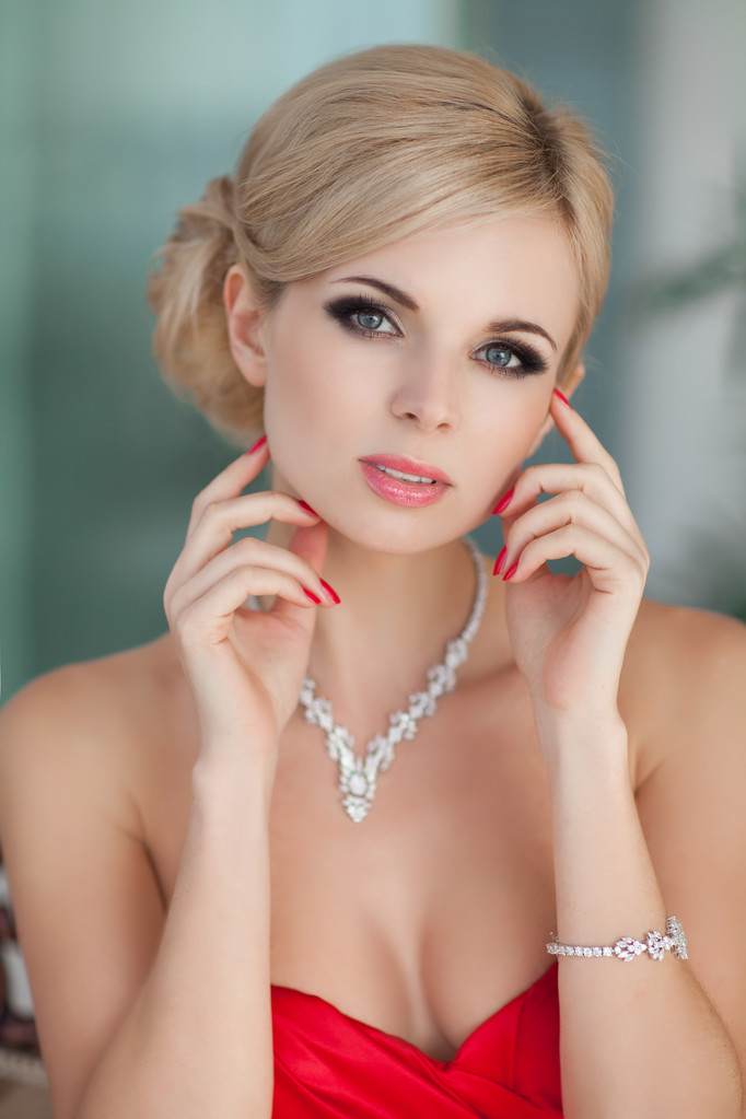 金发性感美女图片 金发性感美女图片