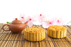传统的棕色月饼图片
