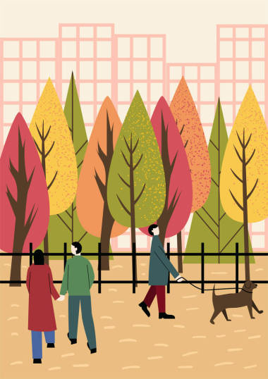 人們一起在秋天的城市公園里度過時光。五顏六色的樹木，背景是橙色、紅色和綠葉。人們手牽手，走狗，騎自行車。平面矢量插圖