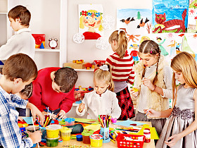 儿童绘画在艺术学院.图片