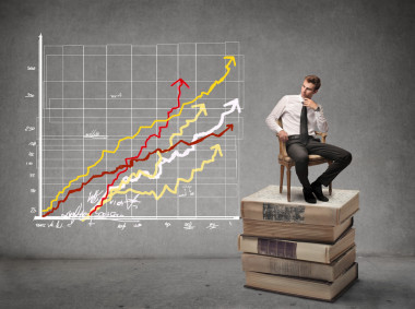 商人看著區(qū)域圖圖片