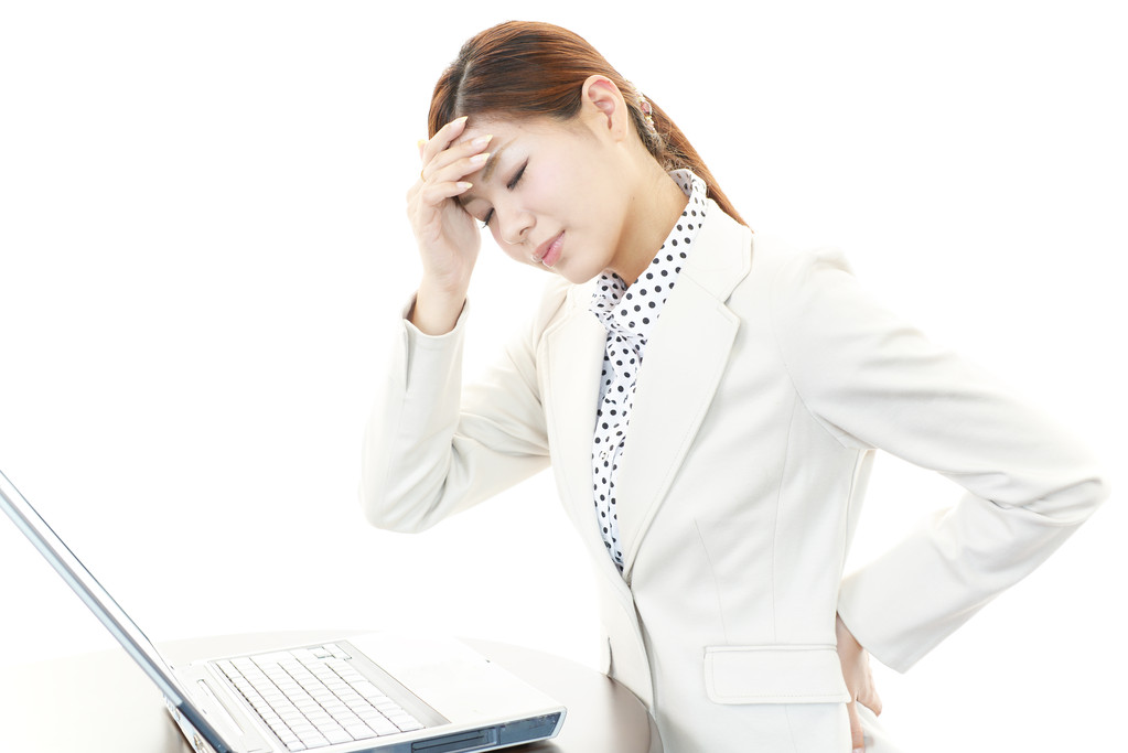 累了年轻的亚洲业务的女人图片