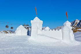 雪堡山滑雪度假村-奥地利因斯布鲁克