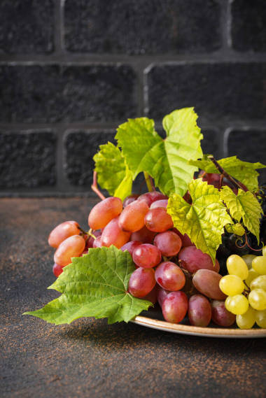 分配不同种类的葡萄图片