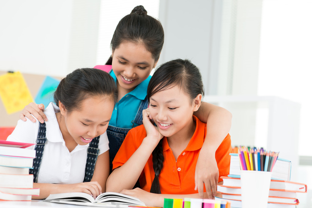 读一本书图片 读一本书图片