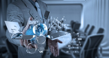 商人顯示了現(xiàn)代技術(shù)