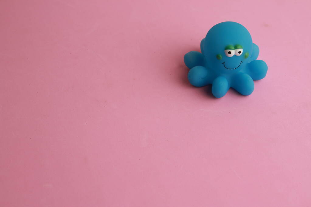 蓝色章鱼浴缸的儿童玩具 蓝色章鱼浴缸的儿童玩具