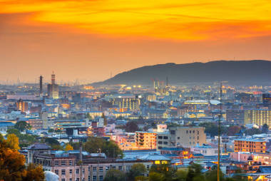 黃昏時(shí)日本京都的城市景