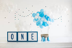 男孩生日派对装饰照片