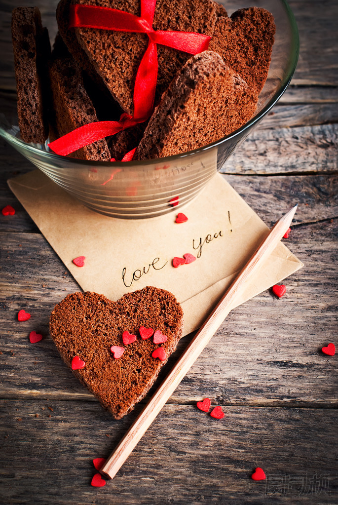 與消息卡愛你和巧克力餅干圖片