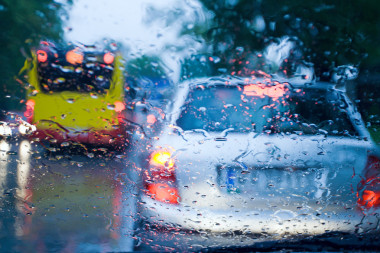 在風(fēng)雨如磐天期間交通擁堵