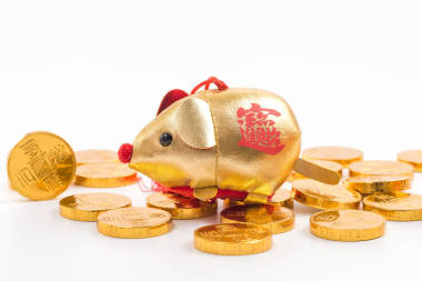 金錢幣、金錠和鼠年吉祥物圖片