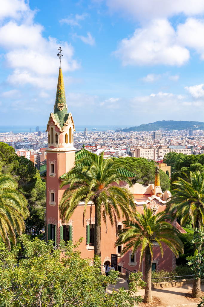 西班牙巴塞罗那奎公园高迪大厦博物馆 西班牙巴塞罗那奎公园高迪大厦博物馆