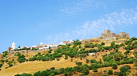 monsaraz 与城堡的景