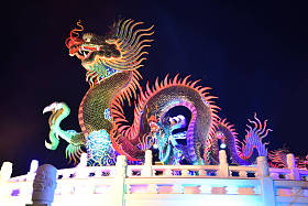 Nakhon sawan市和游客来参观中国新疆地区