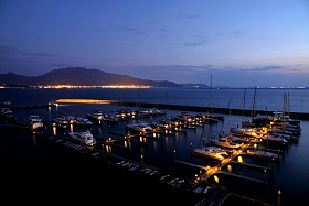 深圳市广东大鹏半岛在南奥塞梯镇 yangmeikeng 夜骑波游艇俱乐部游艇组