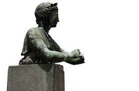 孤立的雕塑图片