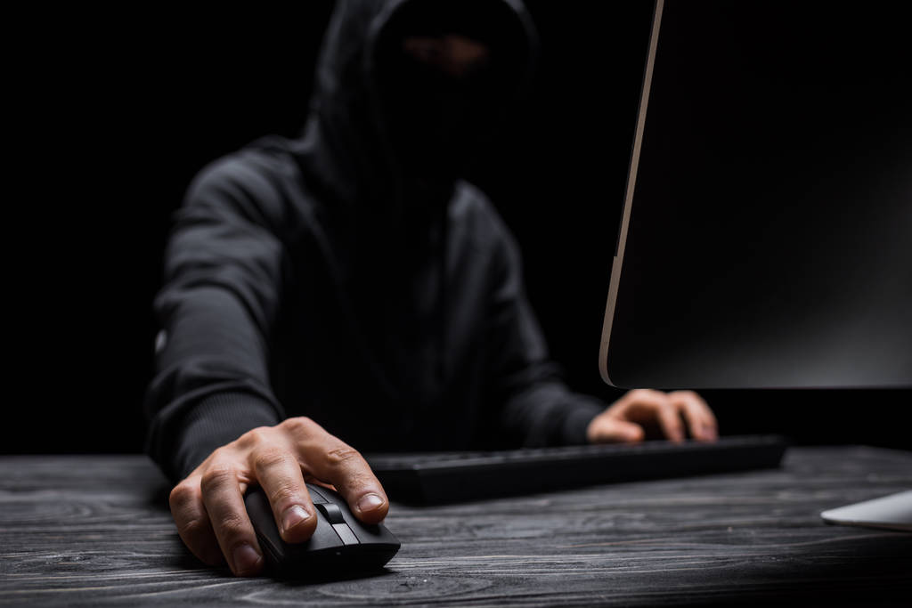计算机鼠标对黑客攻击的选择性焦点 