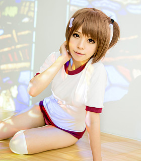 健身房均匀日式少女动漫图片