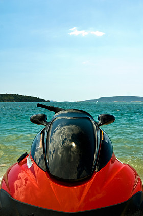 水射流滑雪关门