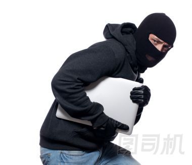 賊偷了一臺(tái)便攜式計(jì)算機(jī)圖片