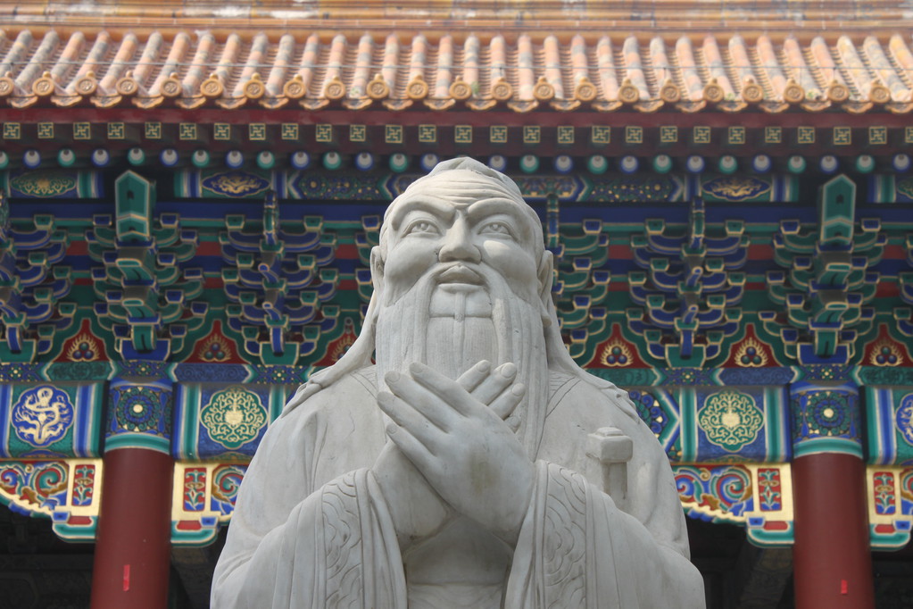 雕像的孔子，北京，中国图片