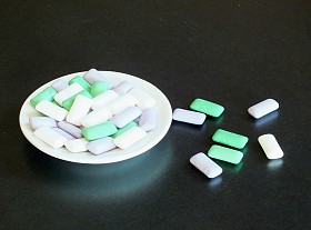 嚼口香糖-各种类型图片