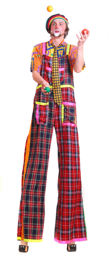 上踩高蹺的小丑督大理石