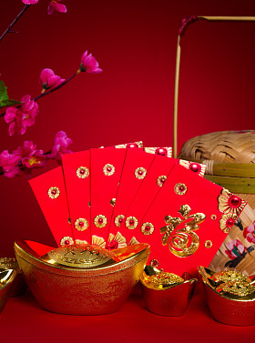 中国农历新年的节日装饰，李安战俘或红色小包