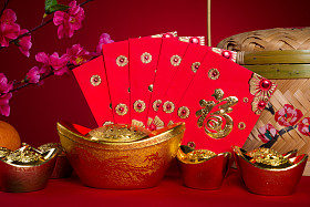 中国农历新年的节日装饰，李安战俘或红色小包