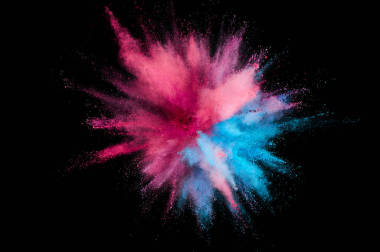 彩色粉末爆炸。背景下的特寫(xiě)鏡頭灰塵。五彩繽紛的爆炸Paint holi