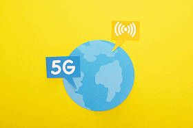 黄色背景的截图和5g字母图片