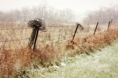全國(guó)圍欄在白雪皚皚的冬天