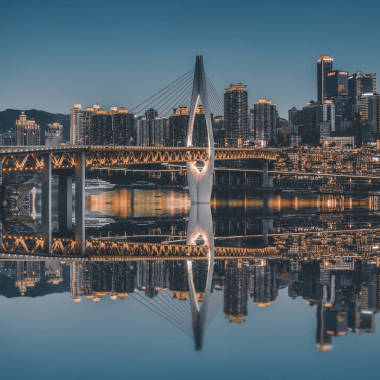 城市建筑和天际线的夜景照片