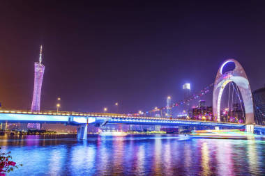 美麗的城市夜景和建筑的天際線