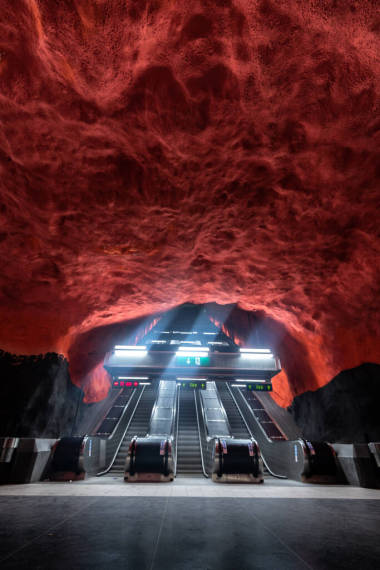 瑞典斯德哥爾摩美麗的地鐵站圖片