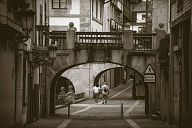 街头小品。格尔尼卡市。巴斯克国家。北部西班牙